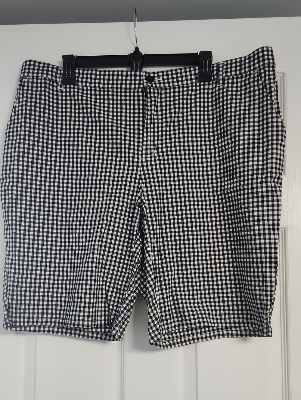 Denim&Co Black and White Gingham Women’s Flat Front Shorts